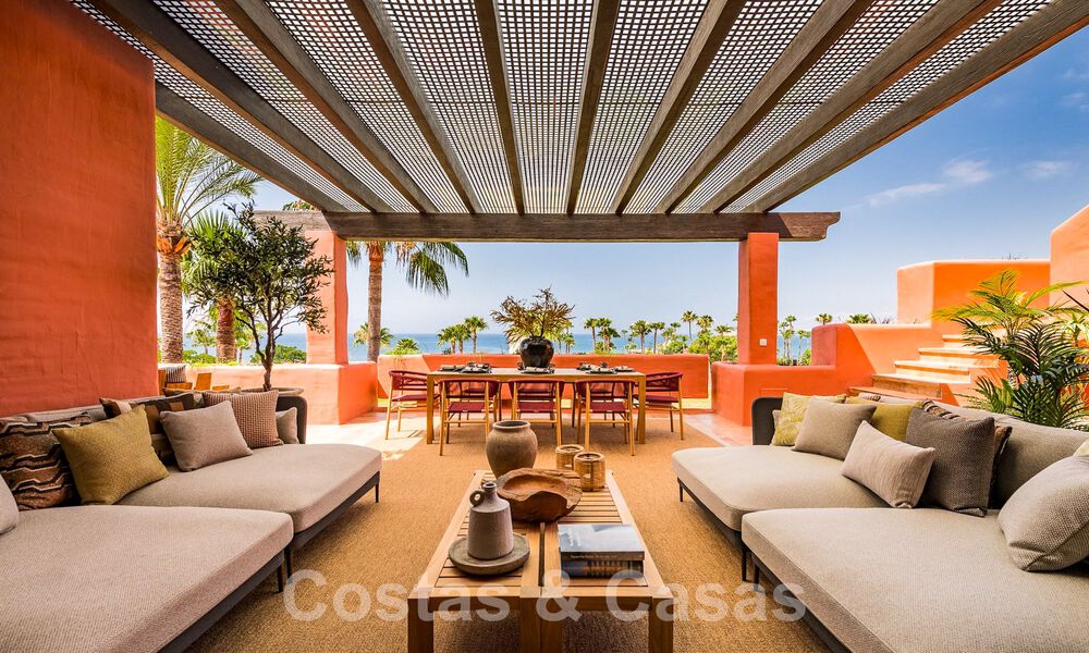 Uniek luxueus penthouse te koop, eerstelijnsstrand op de New Golden Mile tussen Marbella en Estepona centrum 54223