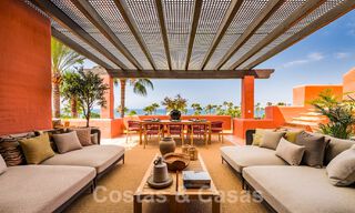 Uniek luxueus penthouse te koop, eerstelijnsstrand op de New Golden Mile tussen Marbella en Estepona centrum 54223 