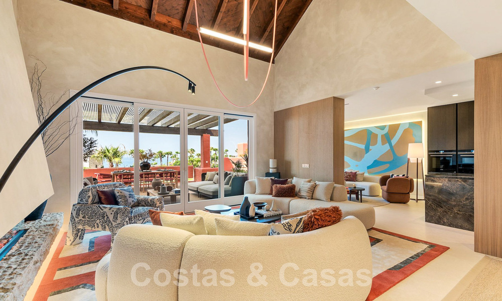Uniek luxueus penthouse te koop, eerstelijnsstrand op de New Golden Mile tussen Marbella en Estepona centrum 54226