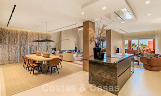 Uniek luxueus penthouse te koop, eerstelijnsstrand op de New Golden Mile tussen Marbella en Estepona centrum 54236 