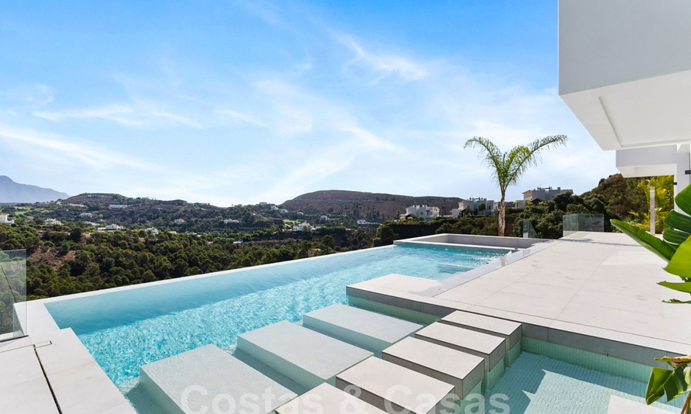Gloednieuwe, moderne luxevilla te koop met panoramisch uitzicht in Marbella - Benahavis 61441