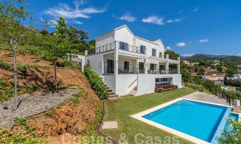 Luxevilla in een moderne-Andalusische stijl te koop in een fantastische, natuurlijke omgeving van Marbella - Benahavis 55280