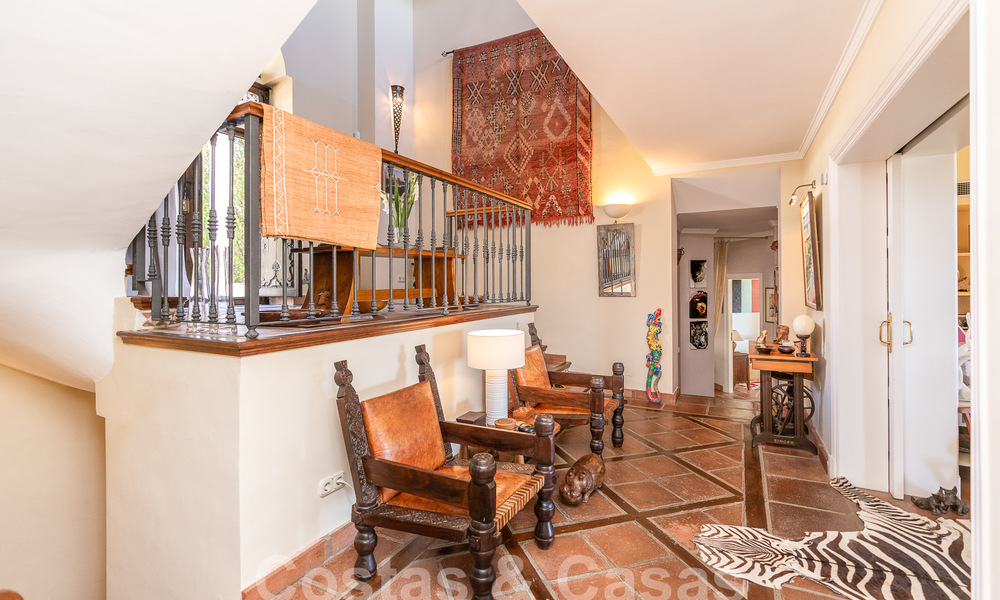 Spaanse luxevilla te koop met panoramisch uitzicht in een gated community omgeven door natuur in Marbella - Benahavis 55337