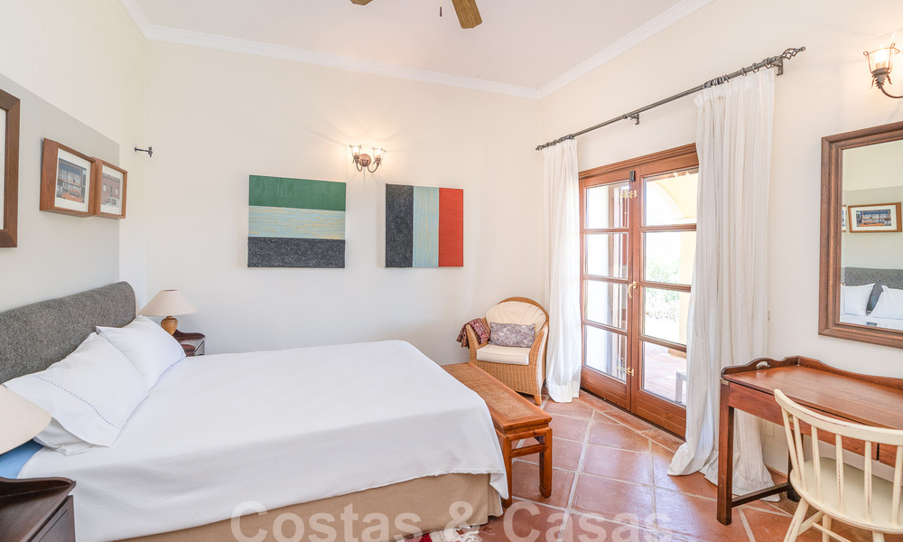 Spaanse luxevilla te koop met panoramisch uitzicht in een gated community omgeven door natuur in Marbella - Benahavis 55339