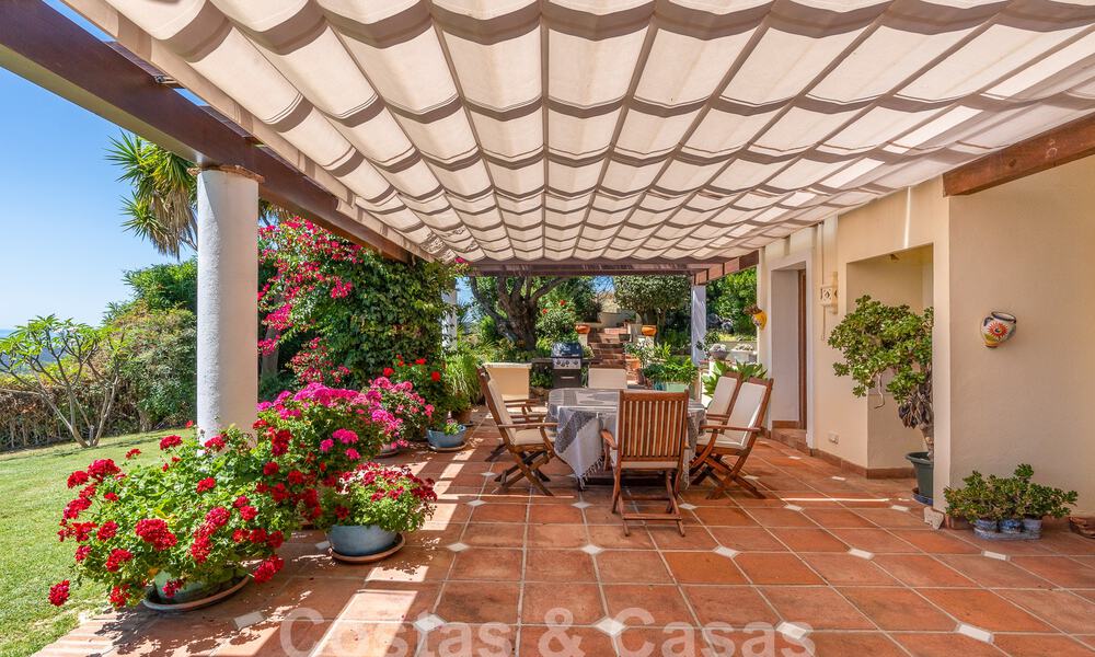 Spaanse luxevilla te koop met panoramisch uitzicht in een gated community omgeven door natuur in Marbella - Benahavis 55362