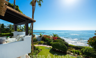 Luxueus beachfront penthouse te koop met frontaal zeezicht in Puente Romano op de Golden Mile van Marbella 55086 