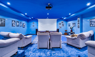 Statige luxe mansion in Andalusische stijl met zeezicht in de golfvallei van Nueva Andalucia, Marbella 779152 