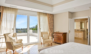 Statige luxe mansion in Andalusische stijl met zeezicht in de golfvallei van Nueva Andalucia, Marbella 779188 