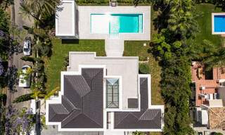 Nieuwe, modernistische designervilla te koop met uitzicht op de golfbaan in een golfresort, Marbella - Benahavis 55432 