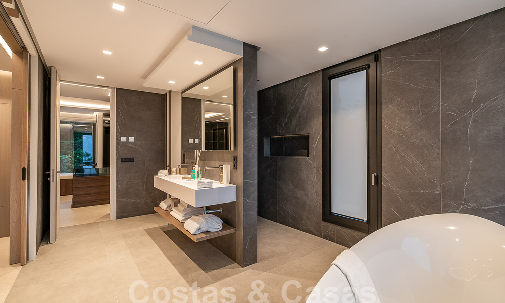 Nieuwe, modernistische designervilla te koop met uitzicht op de golfbaan in een golfresort, Marbella - Benahavis 55516