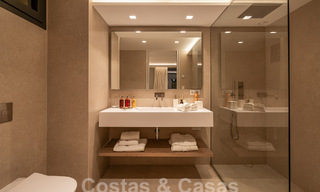 Nieuwe, modernistische designervilla te koop met uitzicht op de golfbaan in een golfresort, Marbella - Benahavis 55530 