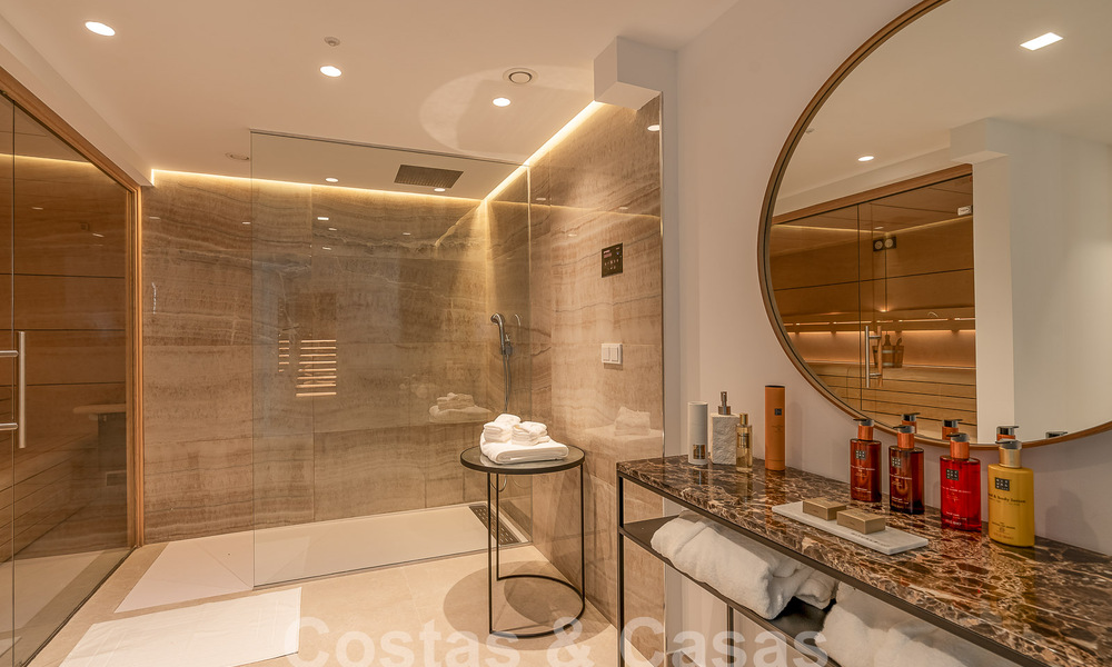 Nieuwe, modernistische designervilla te koop met uitzicht op de golfbaan in een golfresort, Marbella - Benahavis 55532