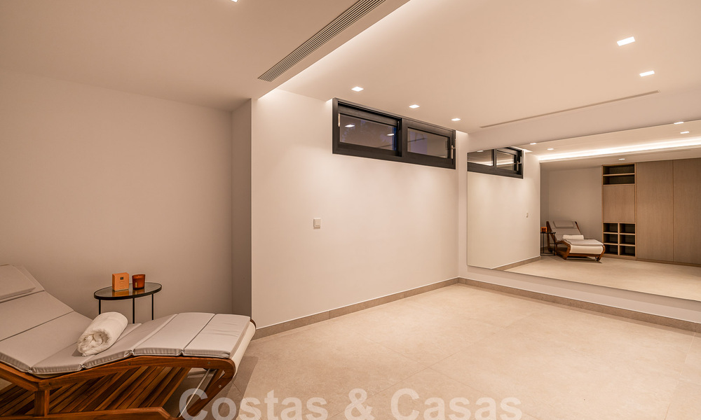 Nieuwe, modernistische designervilla te koop met uitzicht op de golfbaan in een golfresort, Marbella - Benahavis 55534