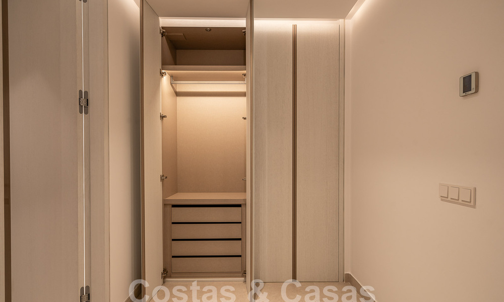 Nieuwe, modernistische designervilla te koop met uitzicht op de golfbaan in een golfresort, Marbella - Benahavis 55538