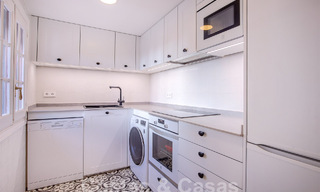 Prachtig, pittoresk huis te koop, ondergedompeld in Andalusische charme op een steenworp van het strand in Guadalmina Baja, Marbella 55373 