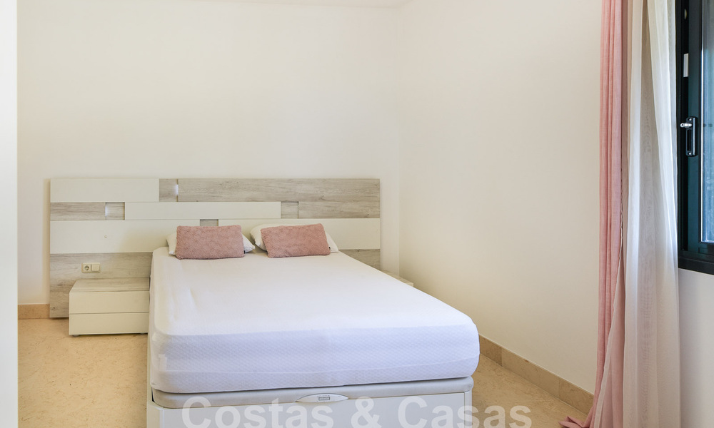 Ruime luxe appartementen te koop in een gated complex omringd door de golfbaan in Marbella - Benahavis 56025