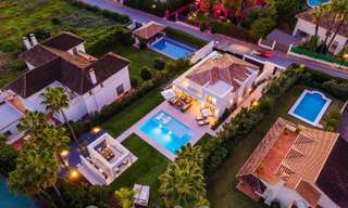 Eersteklas gerenoveerde villa in moderne stijl te koop in het hartje van Nueva Andalucia’ golfvallei, Marbella 56070 