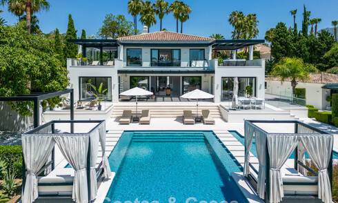 Moderne, symmetrische luxevilla te koop op een steenworp van de golfbanen van Nueva Andalucia’s vallei, Marbella 56193