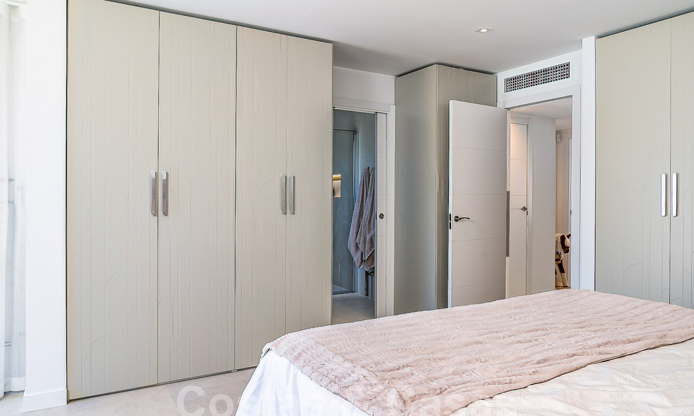 Prachtige, halfvrijstaande luxe woning te koop met privézwembad, op loopafstand van het strand en centrum van San Pedro, Marbella 56786