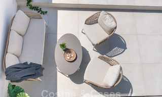 Prachtige, halfvrijstaande luxe woning te koop met privézwembad, op loopafstand van het strand en centrum van San Pedro, Marbella 56804 