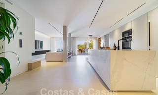 Instapklaar, luxueus appartement te koop met uitnodigend terras en zeezicht in Marbella - Benahavis 57300 