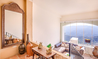 Spaanse luxevilla te koop met panoramisch zeezicht in een gated community in de heuvels van Marbella 57334 