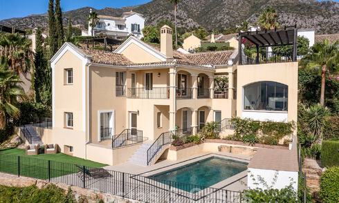 Spaanse luxevilla te koop met panoramisch zeezicht in een gated community in de heuvels van Marbella 57345
