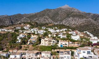 Spaanse luxevilla te koop met panoramisch zeezicht in een gated community in de heuvels van Marbella 57346 
