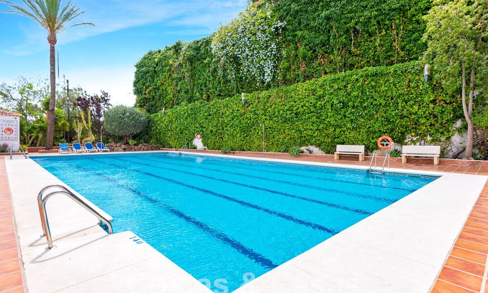 Eigentijds gerenoveerd penthouse te koop op loopafstand van alle voorzieningen en Puerto Banus in Nueva Andalucia, Marbella 57449