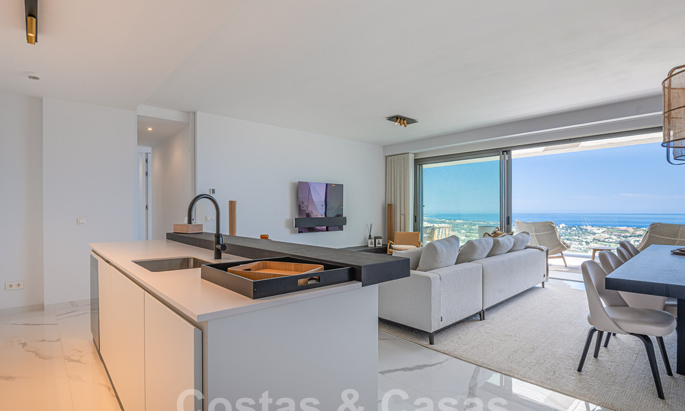 Eersteklas penthouse te koop met privézwembad en panoramisch zeezicht in de heuvels van Marbella - Benahavis 58476