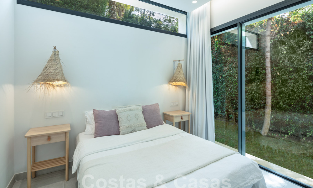 Moderne villa te koop in een gated urbanisatie op de New Golden Mile tussen Marbella en Estepona 57836
