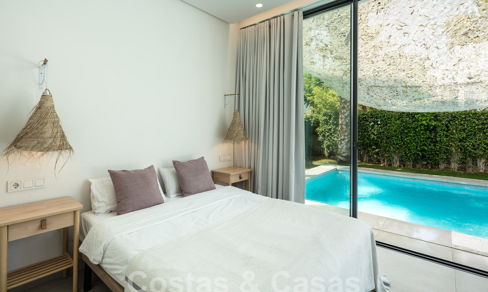 Moderne villa te koop in een gated urbanisatie op de New Golden Mile tussen Marbella en Estepona 57838