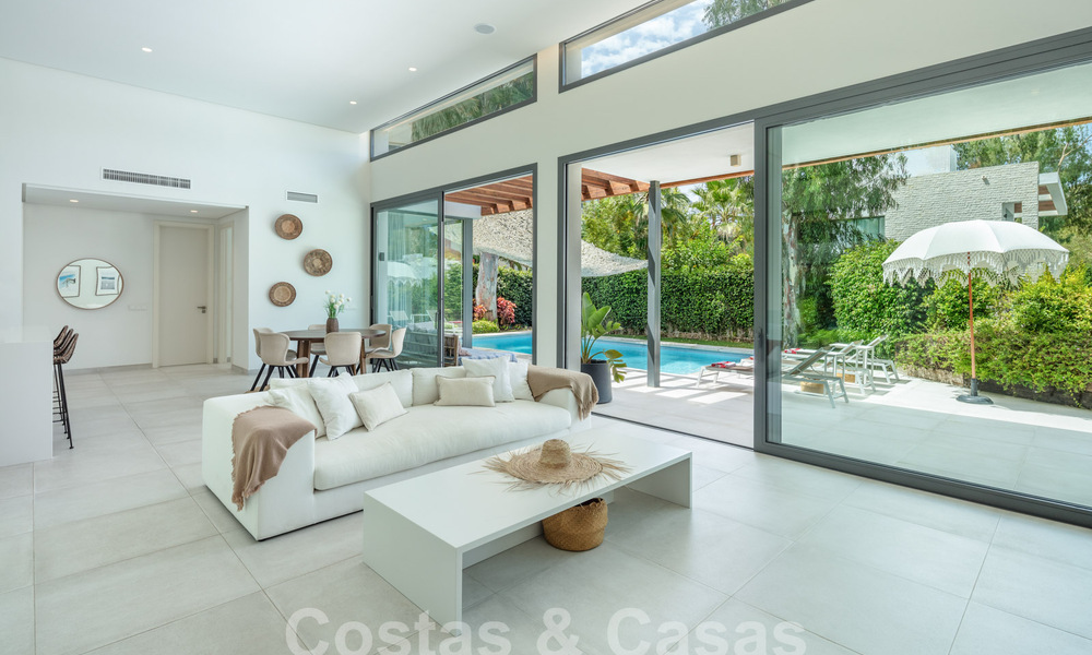 Moderne villa te koop in een gated urbanisatie op de New Golden Mile tussen Marbella en Estepona 57843