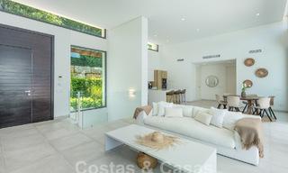 Moderne villa te koop in een gated urbanisatie op de New Golden Mile tussen Marbella en Estepona 57845 