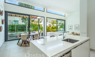 Moderne villa te koop in een gated urbanisatie op de New Golden Mile tussen Marbella en Estepona 57849 
