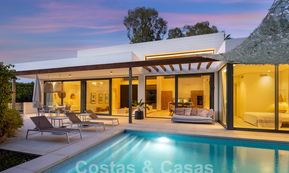 Moderne villa te koop in een gated urbanisatie op de New Golden Mile tussen Marbella en Estepona 57857