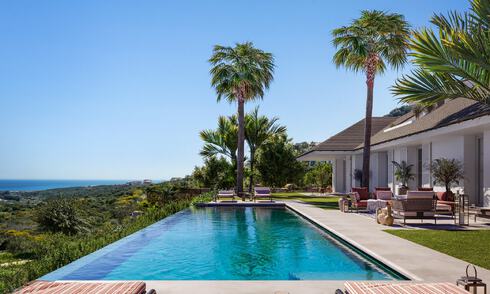 Nieuwe luxevilla met infinity pool en panoramisch zeezicht te koop op plan, in een vijf-sterren golfresort aan de Costa del Sol 57862