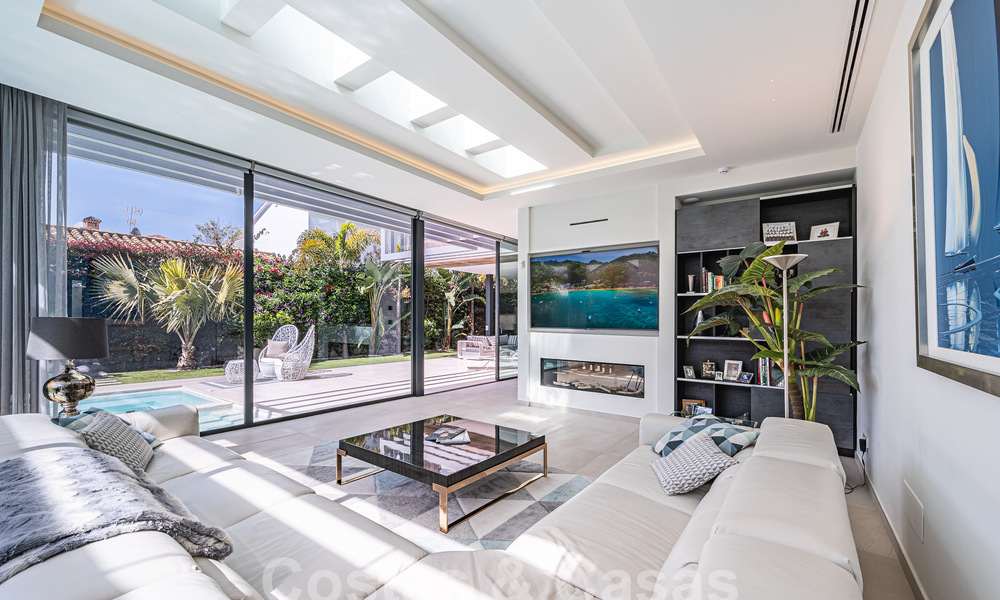 Geavanceerde designervilla met 2 zwembaden te koop, op loopafstand van het strand, Marbella centrum en alle voorzieningen 58558