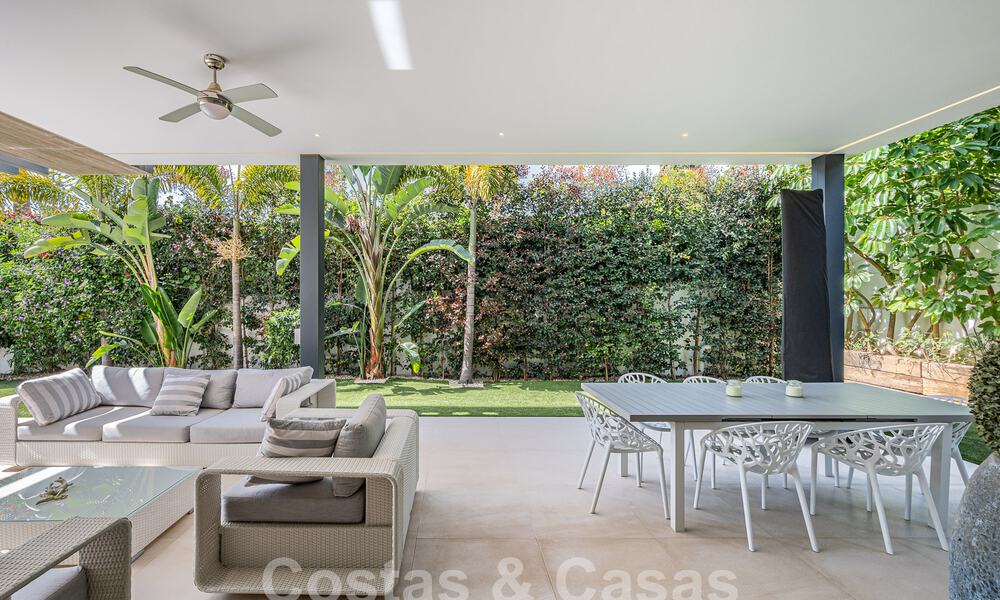 Geavanceerde designervilla met 2 zwembaden te koop, op loopafstand van het strand, Marbella centrum en alle voorzieningen 58559