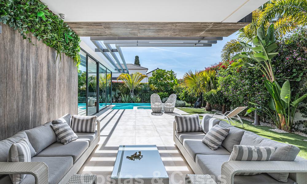 Geavanceerde designervilla met 2 zwembaden te koop, op loopafstand van het strand, Marbella centrum en alle voorzieningen 58560