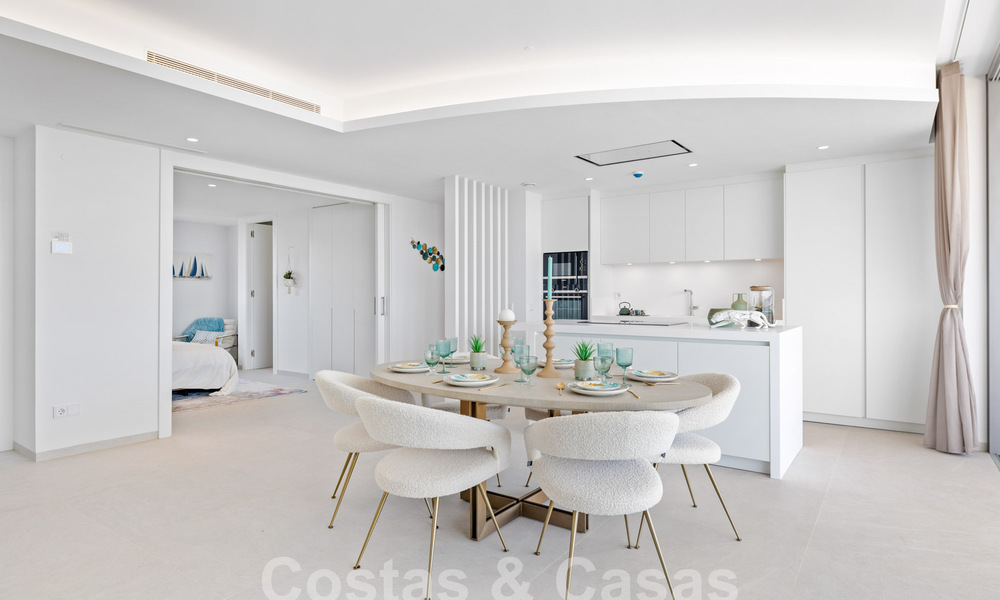 Gloednieuw, modernistisch penthouse te koop, in een exclusief golfresort in de heuvels van Marbella - Benahavis 58378