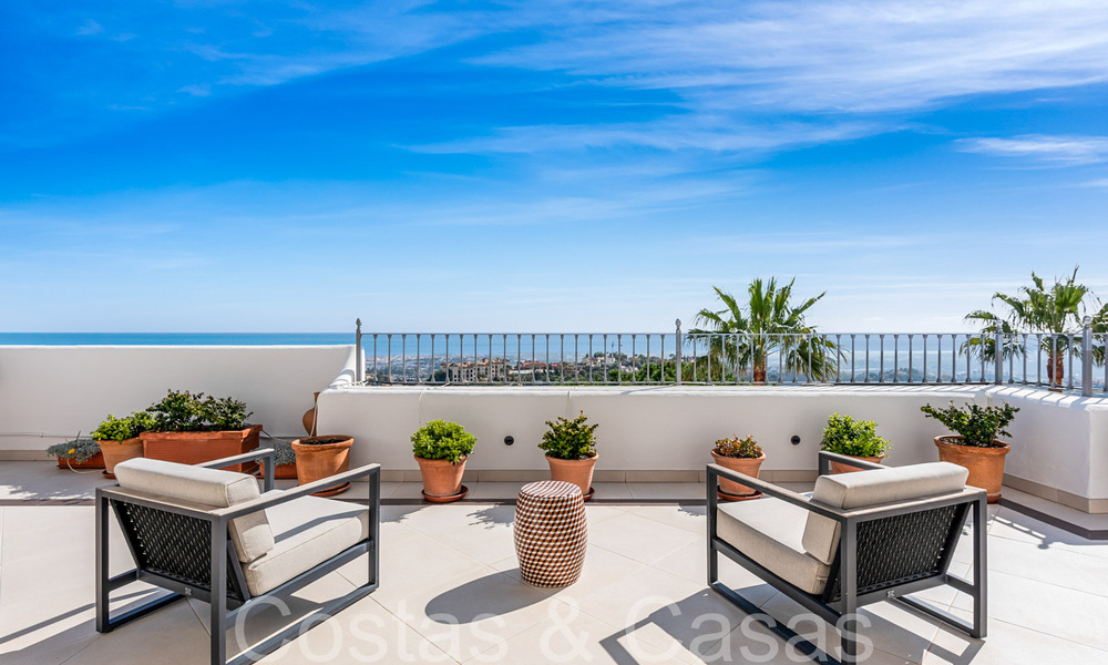 Penthouse te koop met panoramisch zeezicht in de heuvels van Marbella - Benahavis 67398