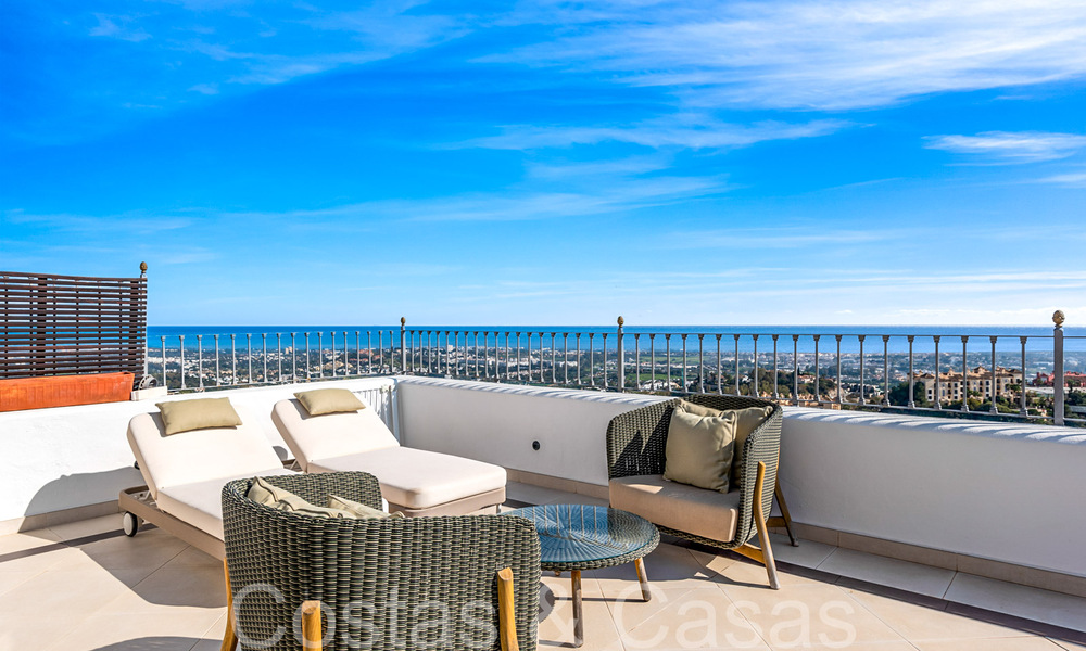 Penthouse te koop met panoramisch zeezicht in de heuvels van Marbella - Benahavis 67418