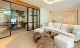 Prestigieuze, moderne luxevilla te koop met adembenemend zeezicht in een gated community in Marbella - Benahavis 58688 