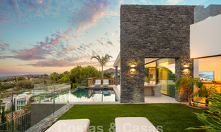 Prestigieuze, moderne luxevilla te koop met adembenemend zeezicht in een gated community in Marbella - Benahavis 58692 