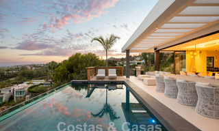 Prestigieuze, moderne luxevilla te koop met adembenemend zeezicht in een gated community in Marbella - Benahavis 58693 