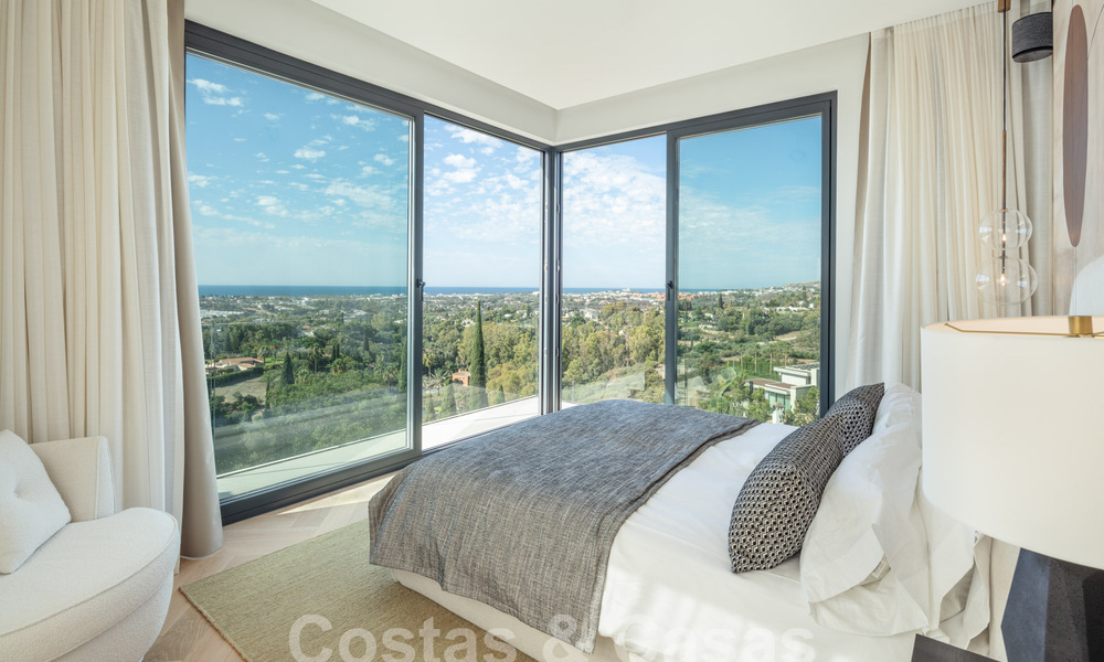 Prestigieuze, moderne luxevilla te koop met adembenemend zeezicht in een gated community in Marbella - Benahavis 58709