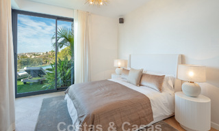 Prestigieuze, moderne luxevilla te koop met adembenemend zeezicht in een gated community in Marbella - Benahavis 58712 