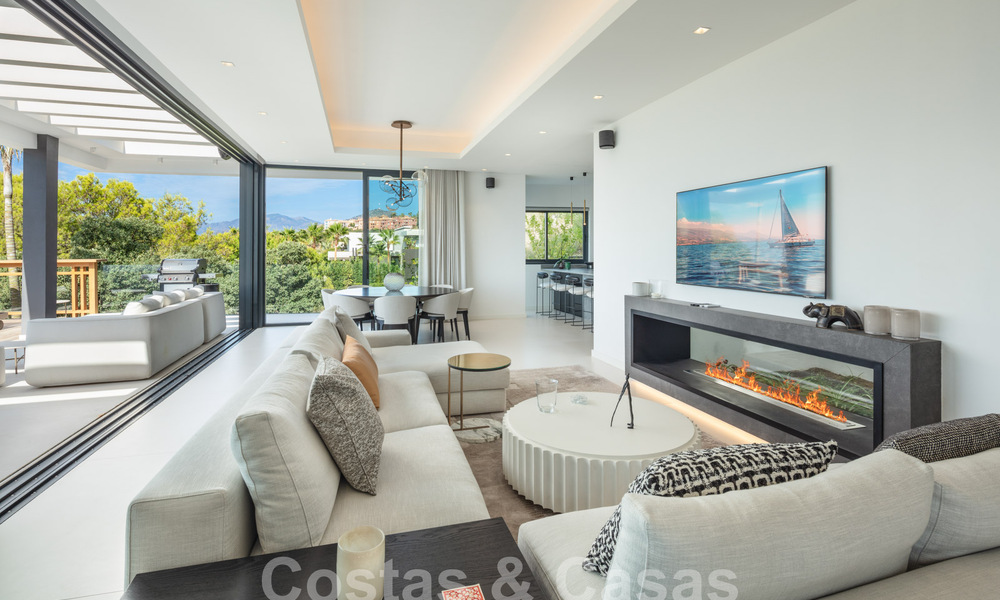 Prestigieuze, moderne luxevilla te koop met adembenemend zeezicht in een gated community in Marbella - Benahavis 58713