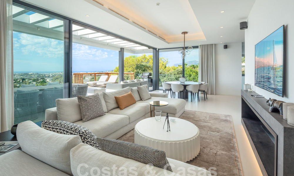 Prestigieuze, moderne luxevilla te koop met adembenemend zeezicht in een gated community in Marbella - Benahavis 58714